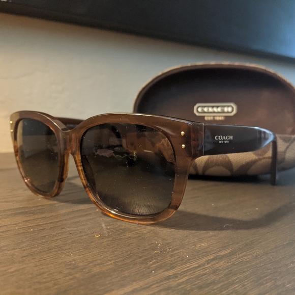 Coach Sunglasses | Tortoise Shell - Picture 3 of 6